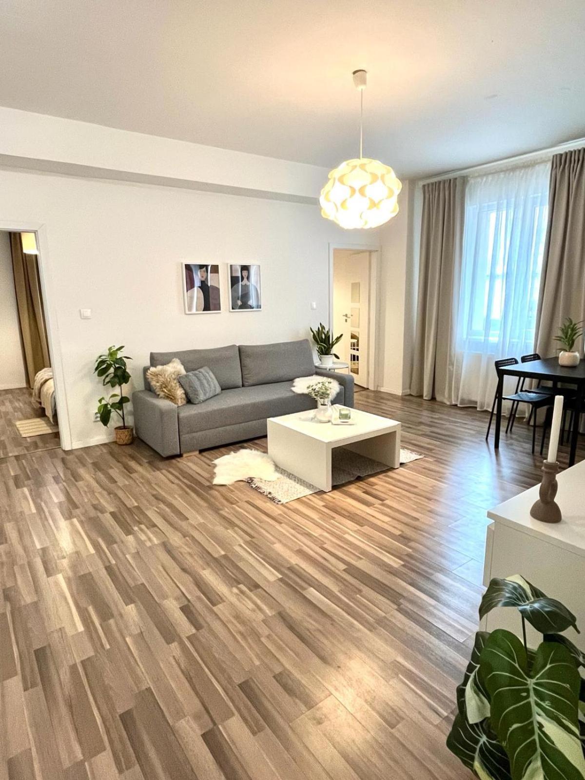 Adele - Old Town Apartman